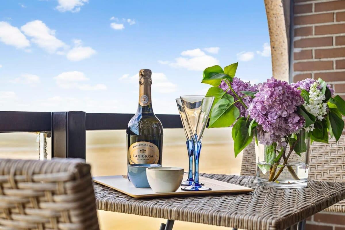 Huswell - Studio With Great Sea View On Terrace Knokke-Heist Exteriör bild